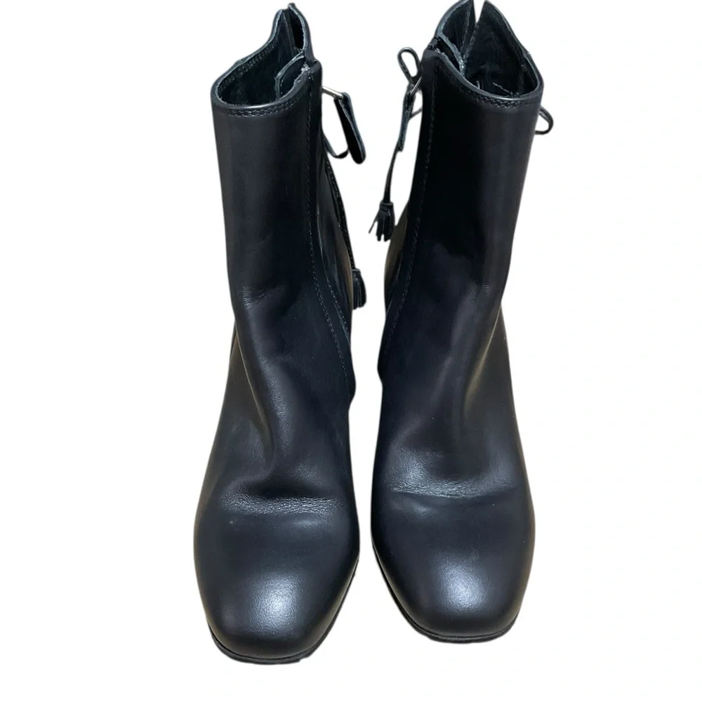 Elena Lachi Ankle Tie Back Ankle boot in Hombre‎ Black Leather. Made In Italy 39